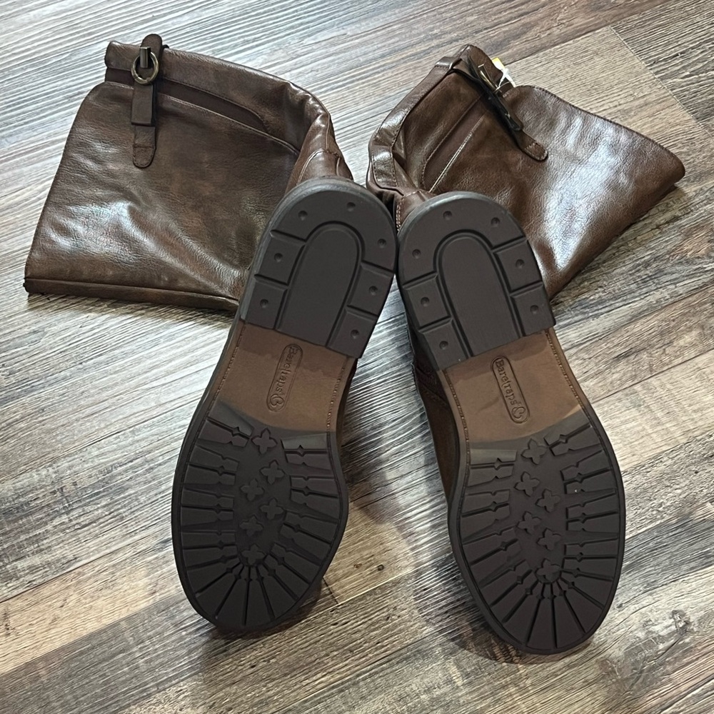 Baretraps Brown Tall Boots w/ Buckles (NWOT) Size: 9 / Item# 1182-51 - Picture 7 of 7